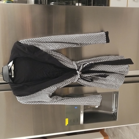 💕MICHAEL STARS💕 Reversible Bath Robe ~ Black & White Geometric Print Medium - Picture 1 of 8